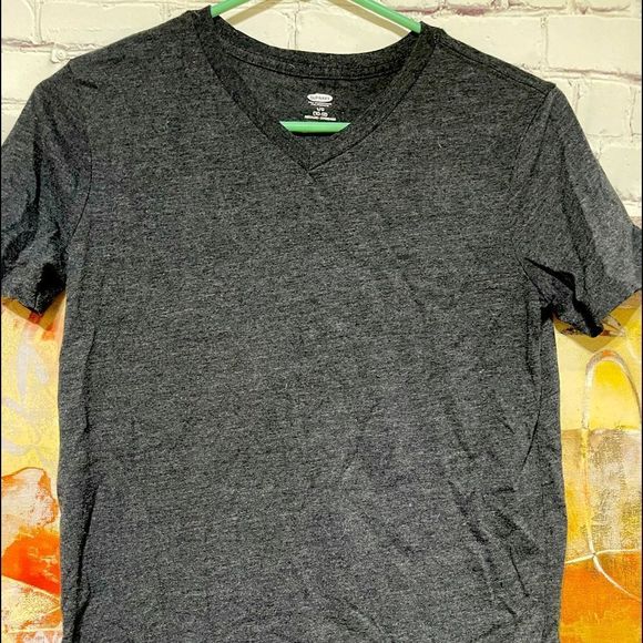 Old Navy Charcoal V-neck Wardrobe Staple - Picture 1 of 8